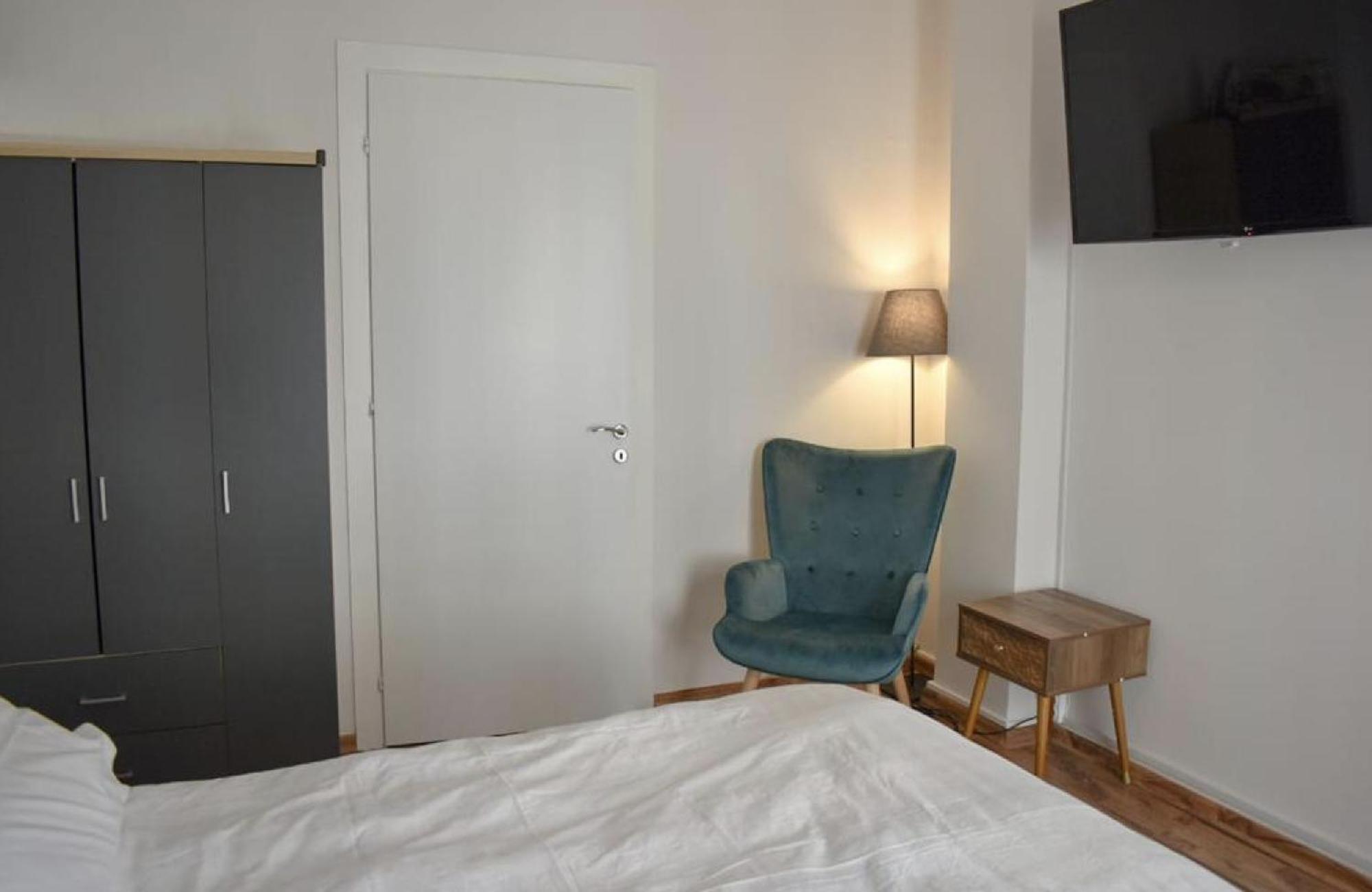 Modern Cozy Central Flat パトラ エクステリア 写真